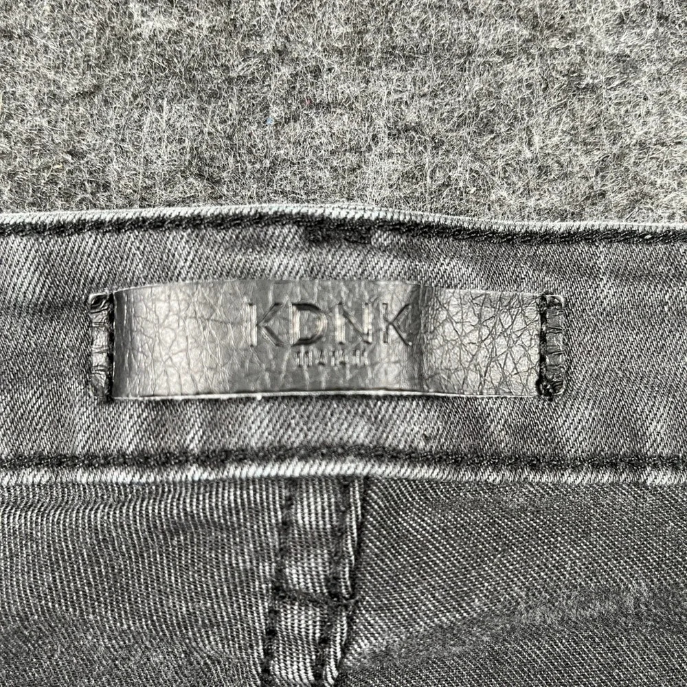 KDNK Skinny Jeans Mens 36 Gray Frayed Hem Distressed Whiskers Detail Outdoor